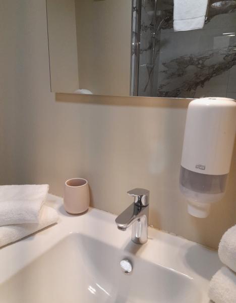 Hôtel Albion - Chambre Supérieure          Vue Mer