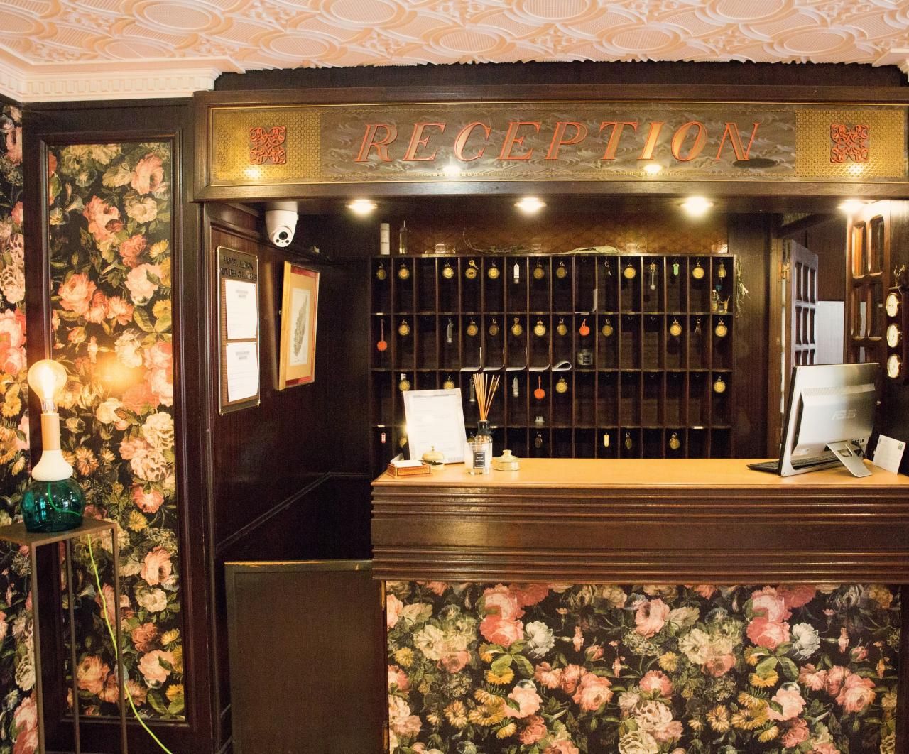 Hôtel Albion - Hotel