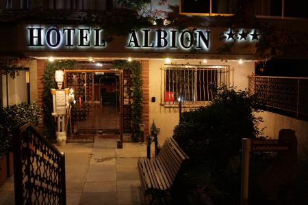 Hôtel Albion - Hotel